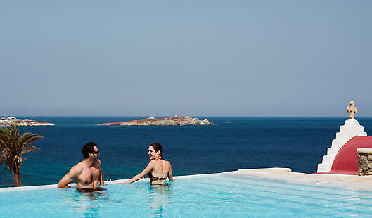 Bill&Coo Mykonos Lounge, Megali Ammos beach 