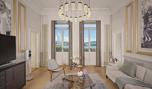 The Grace Kelly Suite Living Area