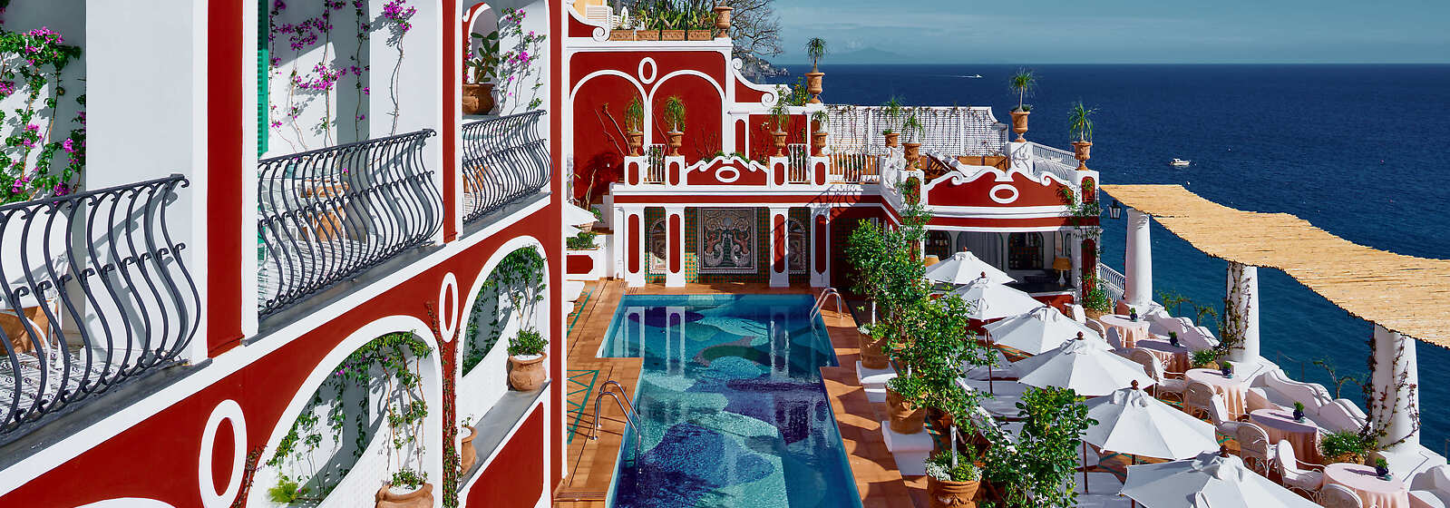 Le Sirenuse’s terrace pool 