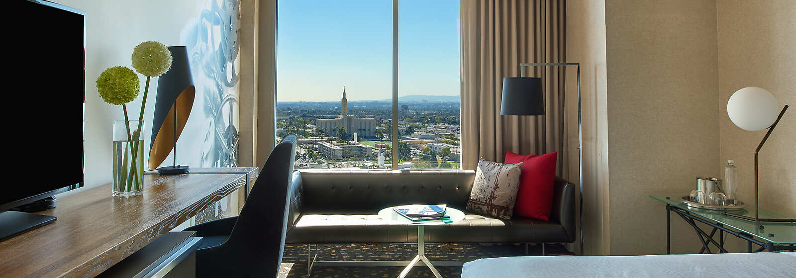 Skyline King Guestroom