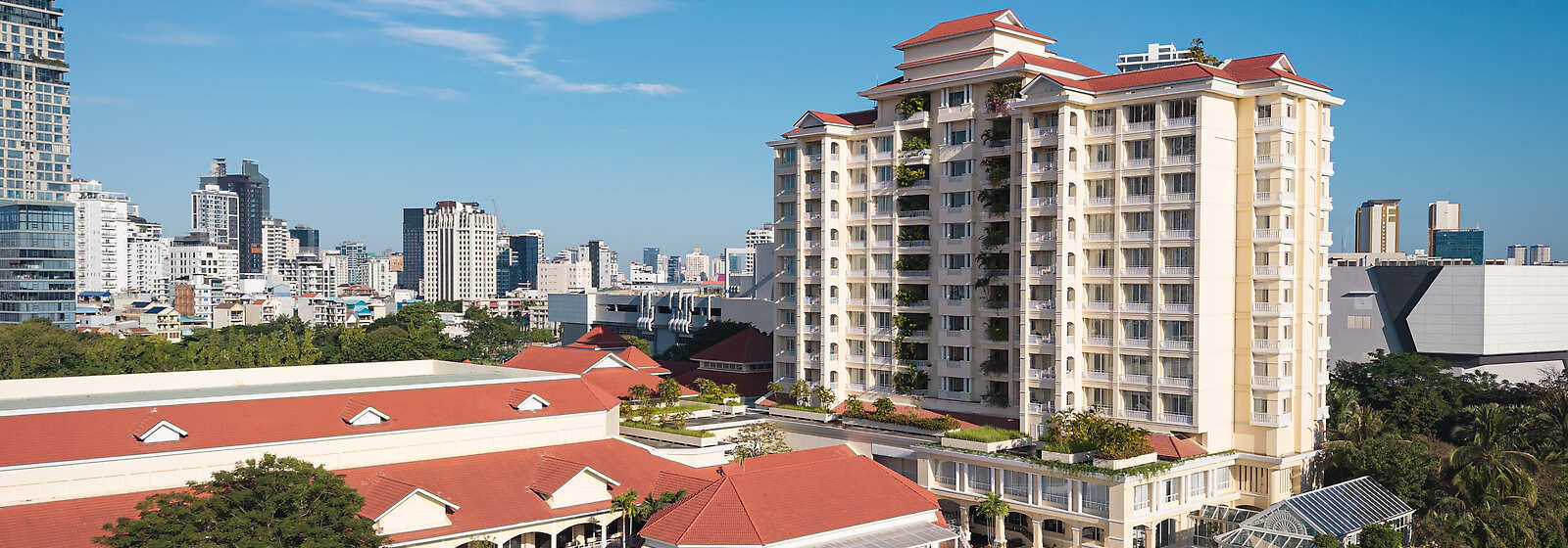 Sofitel Phnom Penh Phokeethra Exterior 