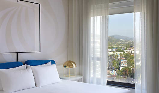 Deluxe Studio Suite Bedroom