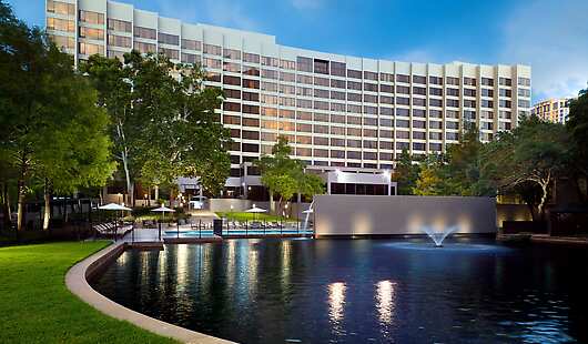 Omni Houston Hotel Exterior 
