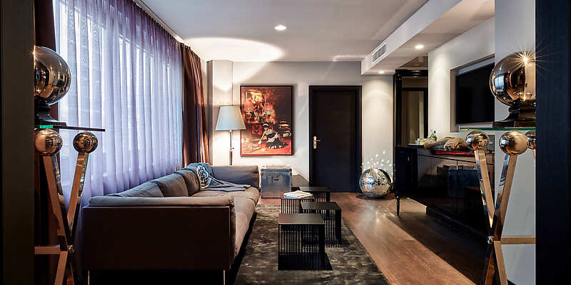 Roomers Frankfurt Central Autograph Collection