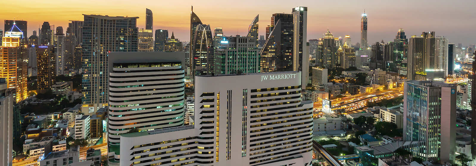 JW Marriott Hotel Bangkok is an oasis with modern spaces and luxury amenities that pamper and inspire