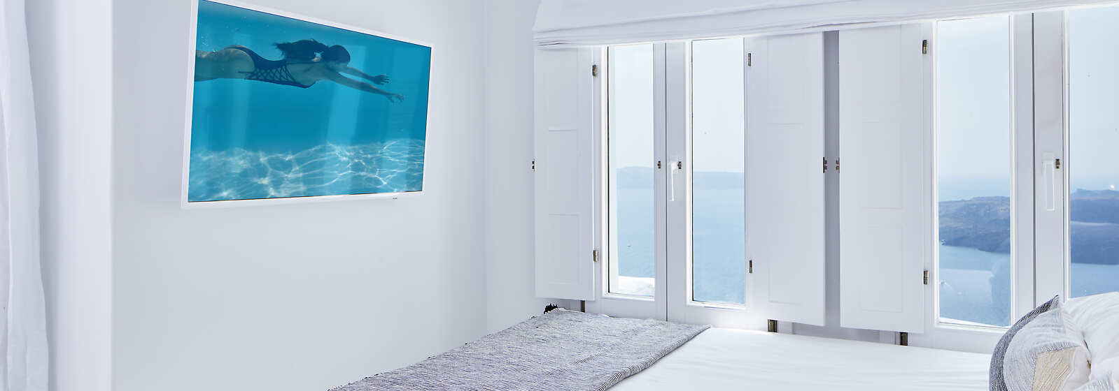 Live memorable days and nights in Santorini by joining great view from your Cosmo Honeymoon Suite