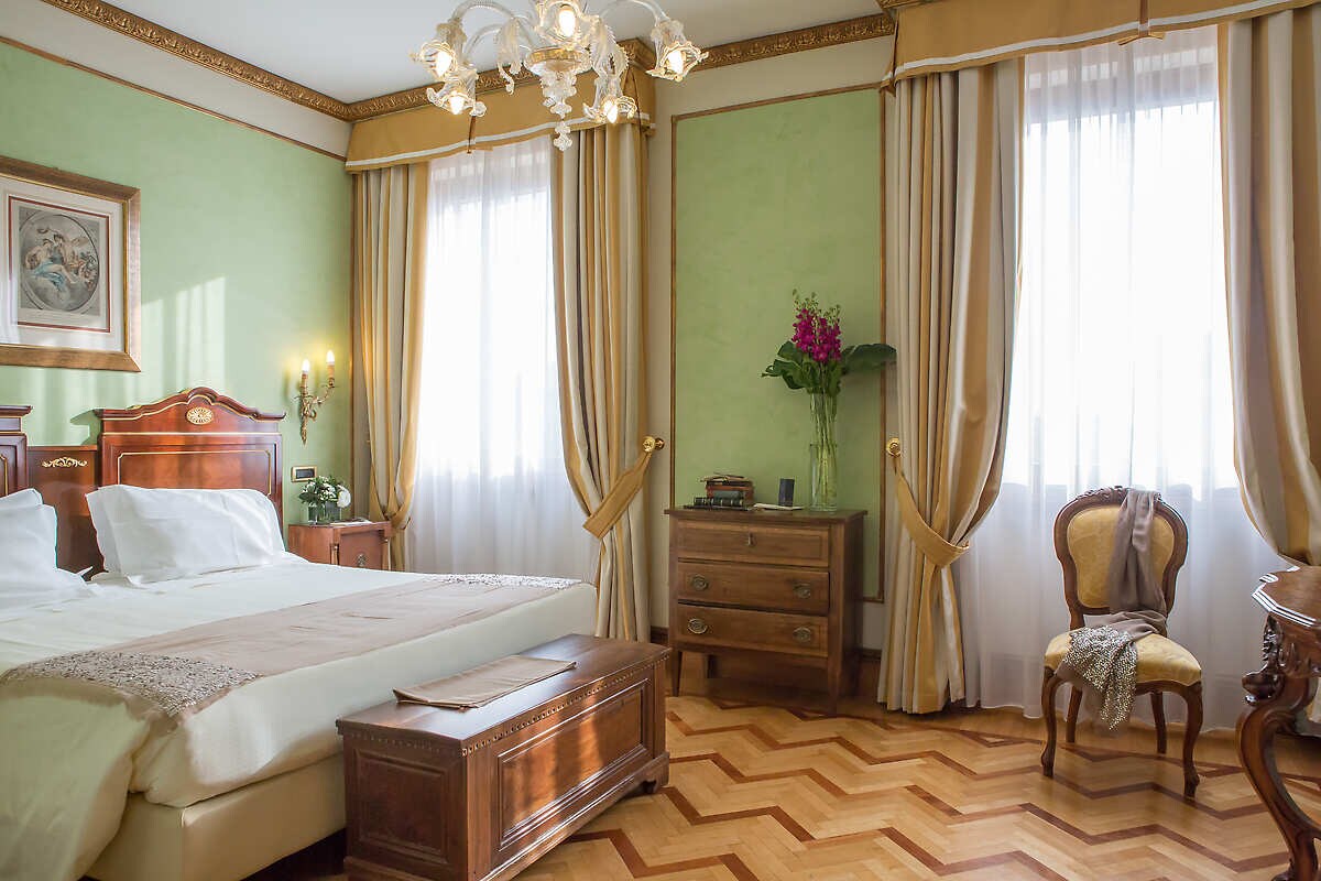 Due Torri Hotel | The Hotel Collection | Amex Travel, image size:1200x800