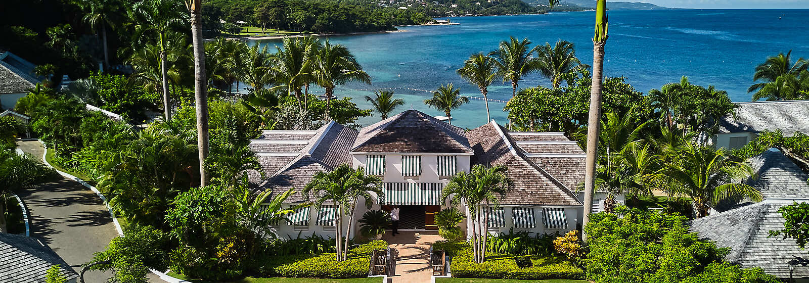 Round Hill exterior view