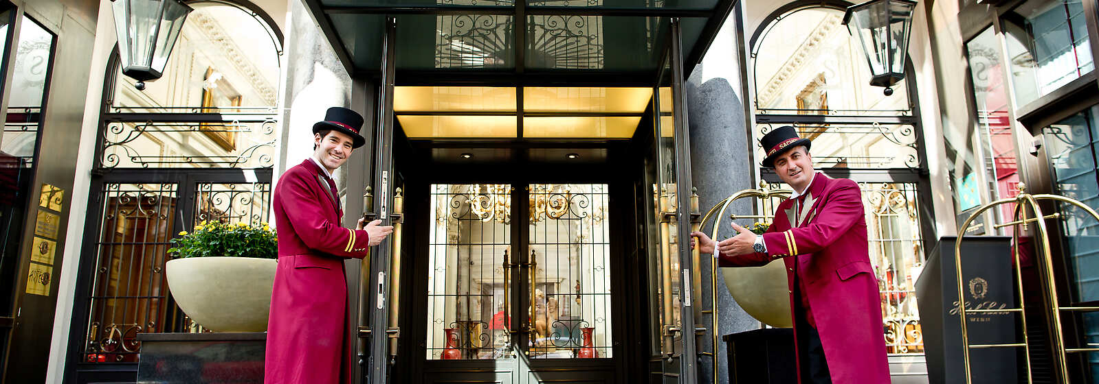 Hotel Sacher Wien, Wagenmeister Exterior