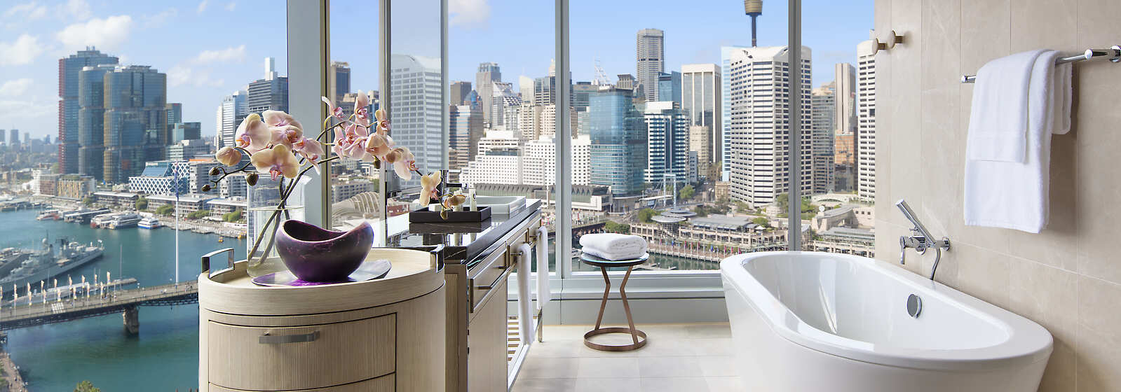 Luxury Corner Room Bathroom