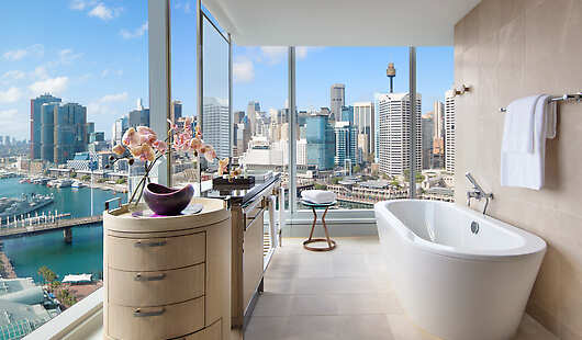 Luxury Corner Room Bathroom