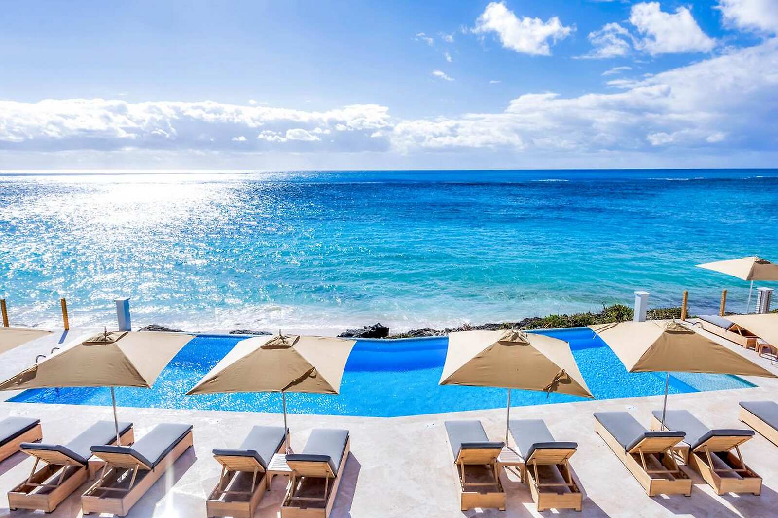 tent beach bermudas
