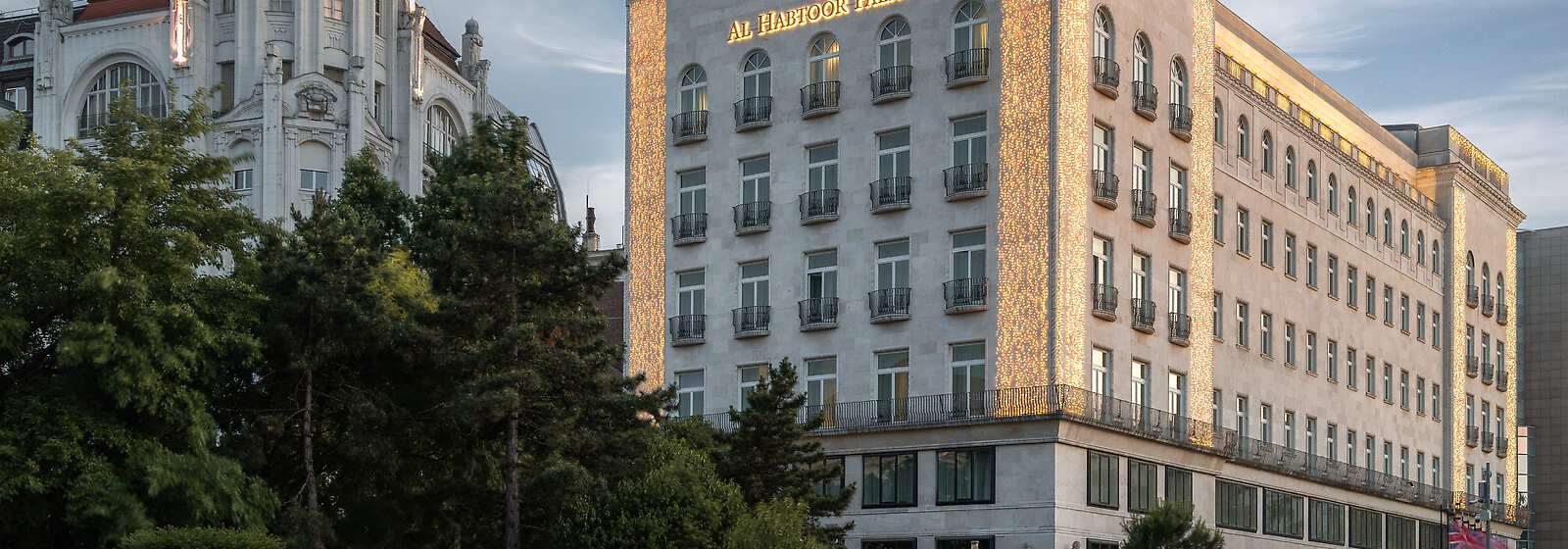 Al Habtoor Palace Budapest Exterior