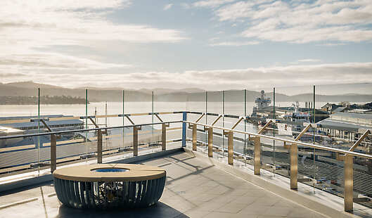The Aurora Suite is the pinnacle of The Tasman’s luxury accommodation, within reach of the harbour and reaching out to the horizon.