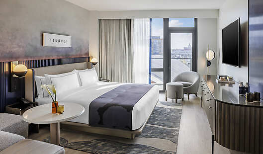 Premium King Guestroom