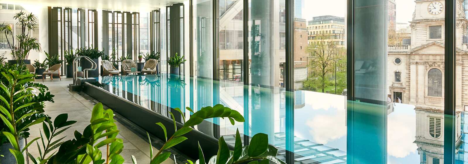 The 18.5m infinity pool boasts an enviable city view. With generously dedicated children's swimming hours, there's time for everyone.