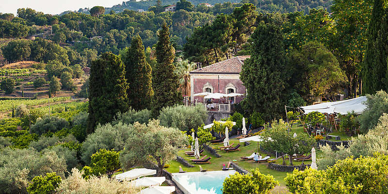 Monaci delle Terre Nere