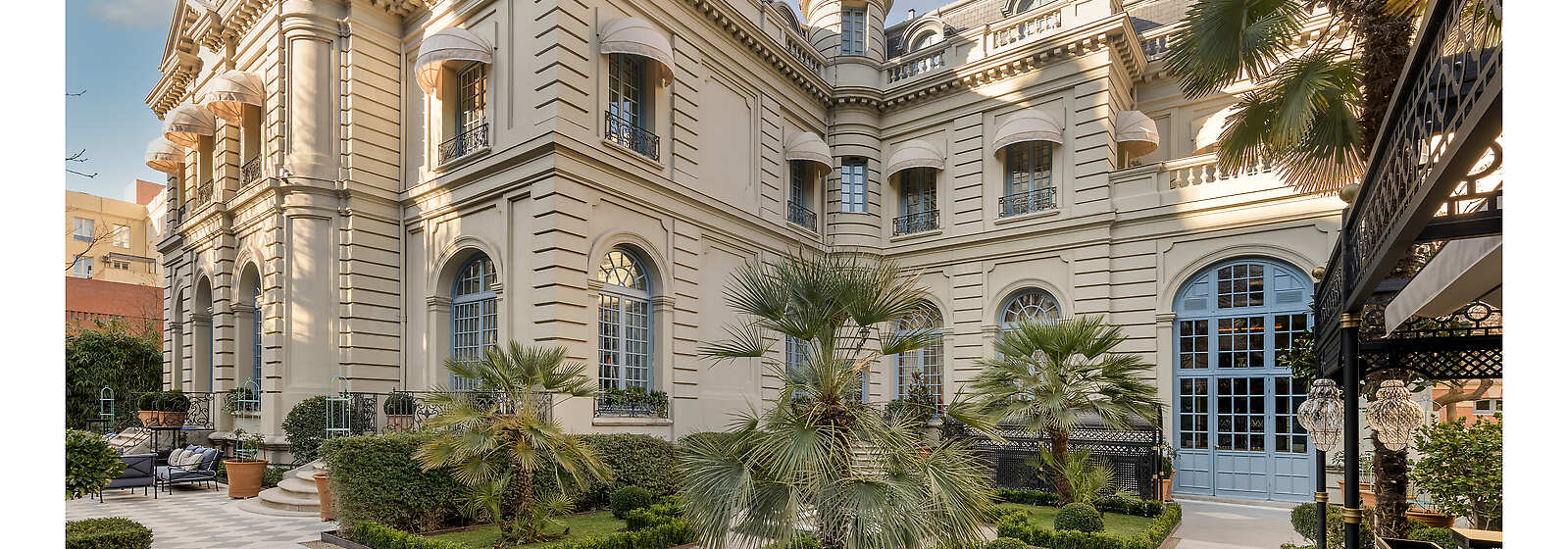 Exterior of Santo Mauro