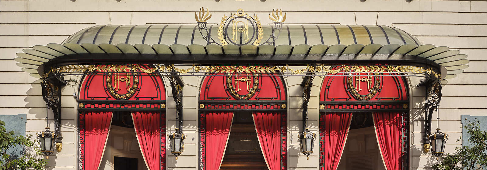 Entrance of El Palace Barcelona