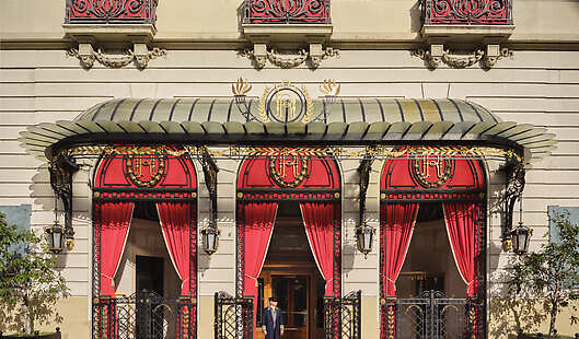 Entrance of El Palace Barcelona