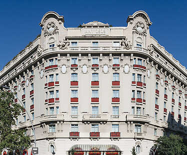 El Palace Barcelona façade