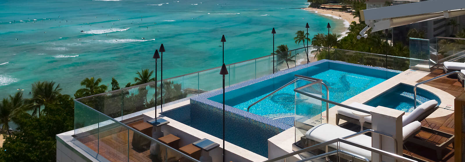 ESPACIO Rooftop Deck