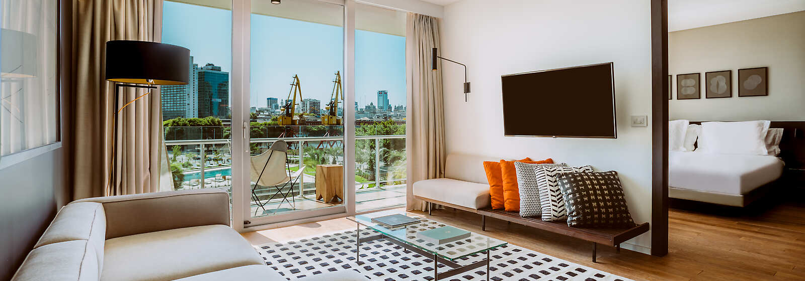 Deluxe Docks View Suite