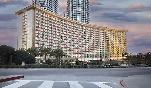 Exterior of Fairmont Century Plaza 