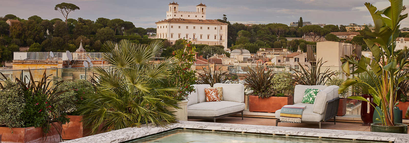 La Terrazza is the Hotel’s spectacular rooftop terrace, and home to sweeping views over all of Rome, from Villa Medici and Trinità dei Monti