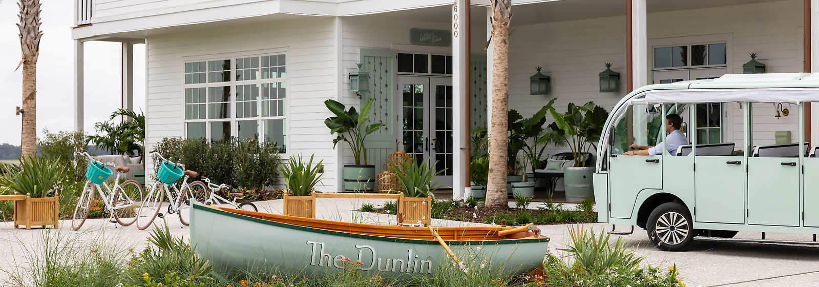 The Dunlin, Auberge Collection Entrance