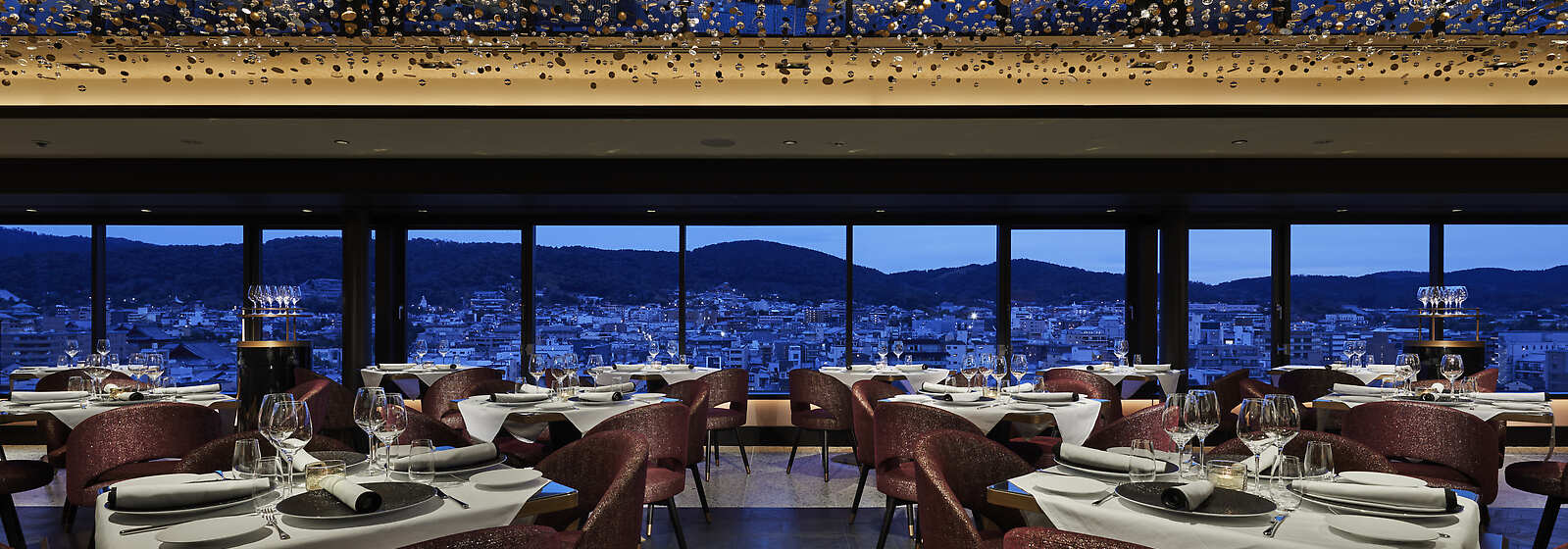 Grand Café FAUCHON: Main Restaurant with Panoramic Views of Surrounding Mountain Range