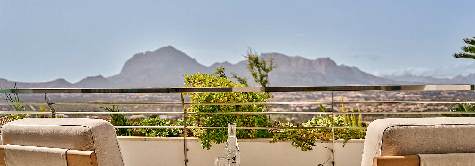 Deluxe Guestroom Terrace