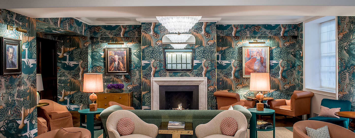 The Sitting Room - Lobby 