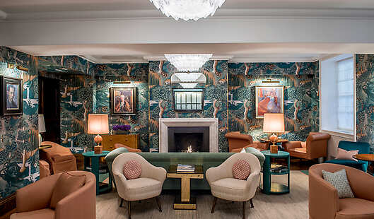 The Sitting Room - Lobby 