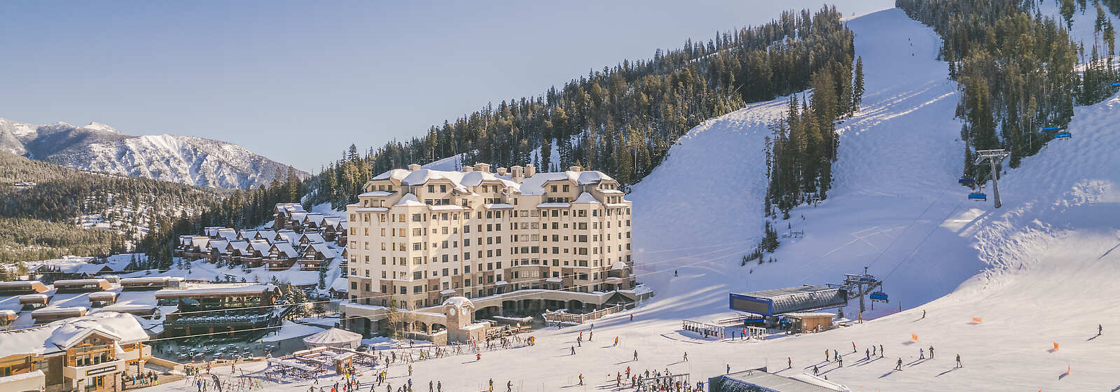 Summit Hotel - Exterior Winter