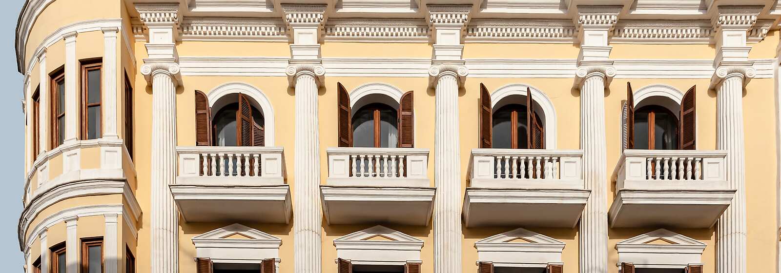 Montesol Experimental Façade