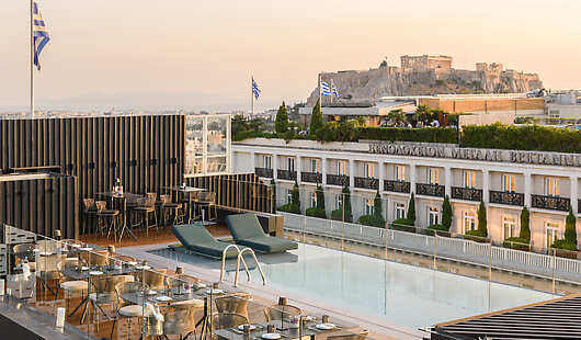 The Mappemonde rooftop restaurant, bar and lounge features a birds-eye view of Athens offering an unbelievable view to Acropolis. 