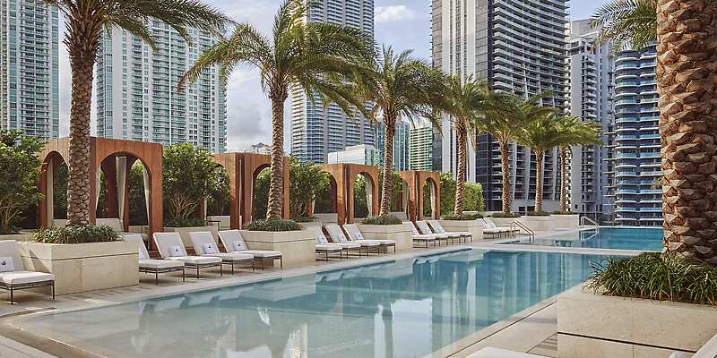 SLS LUX Brickell