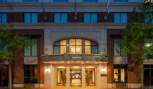 New Orleans Marriott Warehouse Arts District Hotel exterior