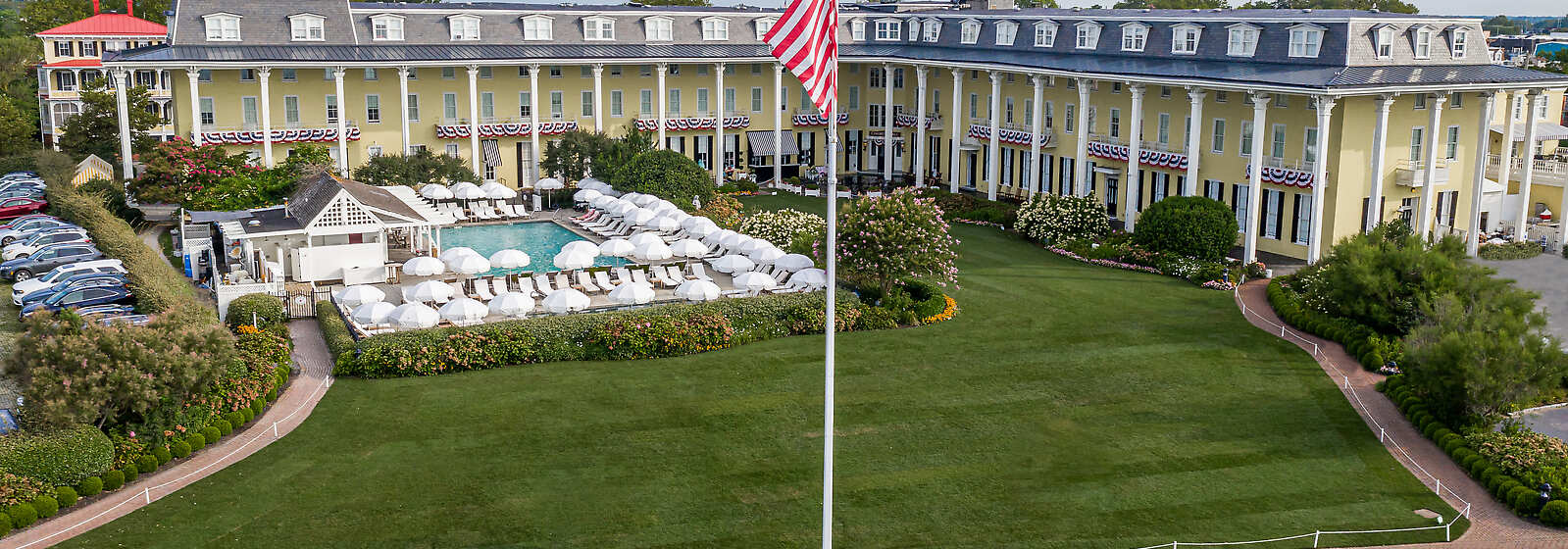 Congress Hall & the Grand Lawn