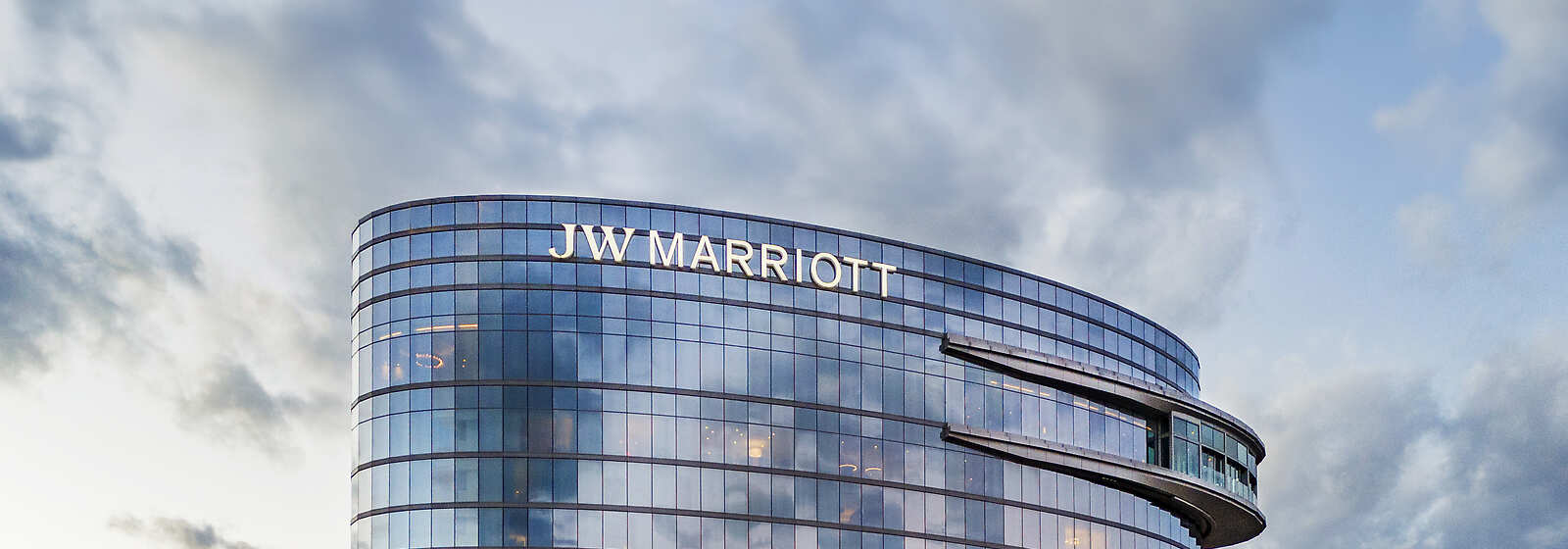 In the heart of downtown Nashville, just 7 miles from the Nashville International Airport (BNA)