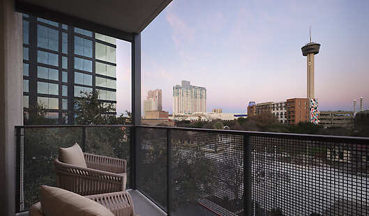 Guestroom City View Balcony