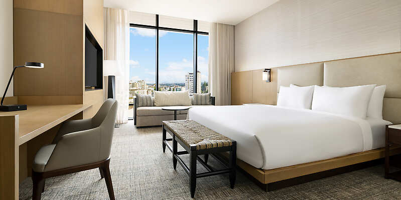Hotel Santiago, Curio Collection by Hilton
