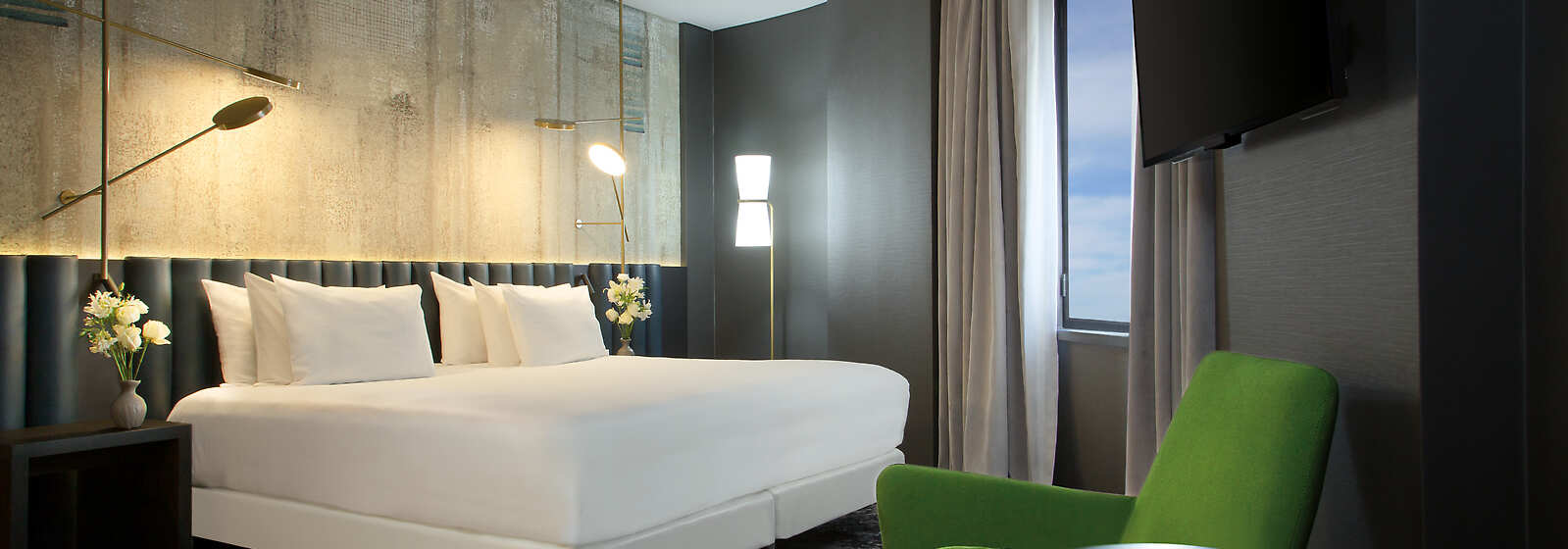 Premium Corner Guestroom