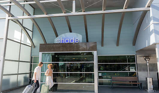 Shade Hotel Manhattan Beach Entrance