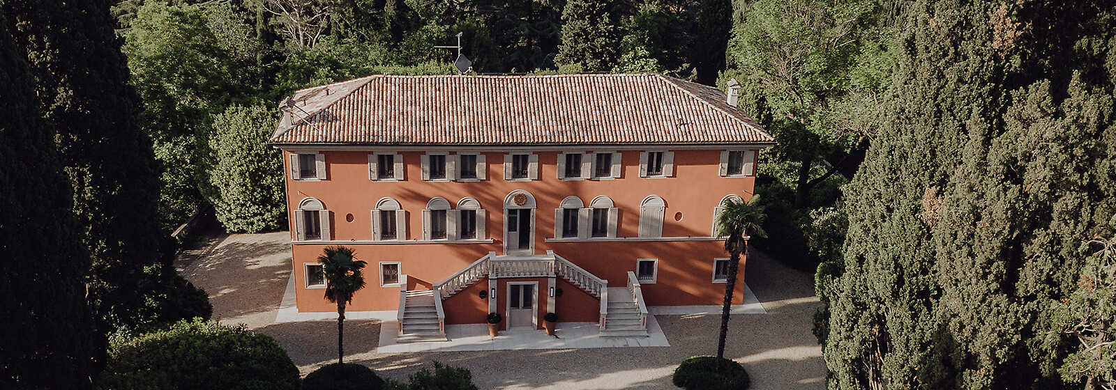 Relais Roncolo 1888 Exterior Aerial View
