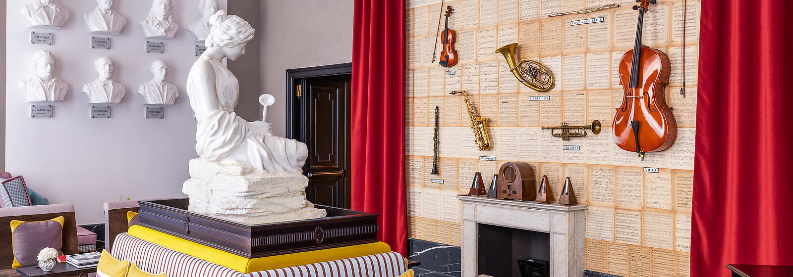 Palazzo Roma Music Hall  Lounge 