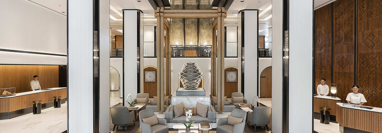 Melia Chiang Mai Hotel Lobby