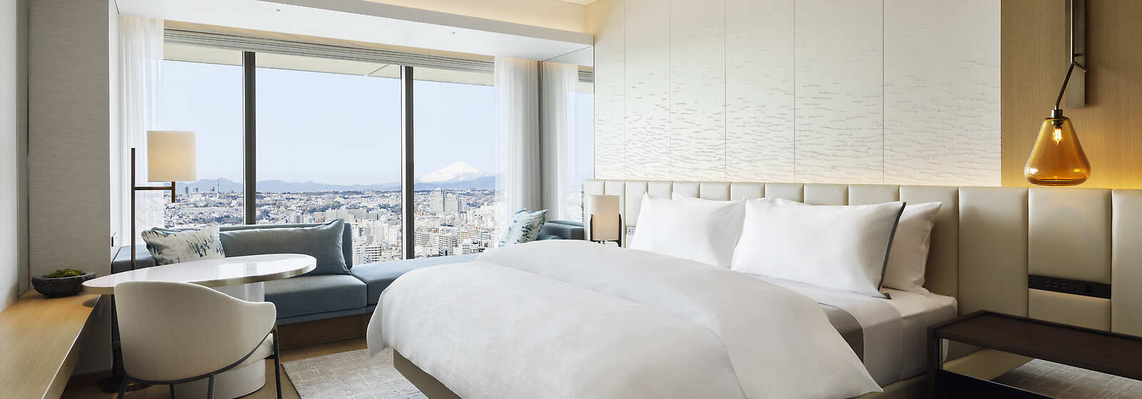 Deluxe King Guestroom