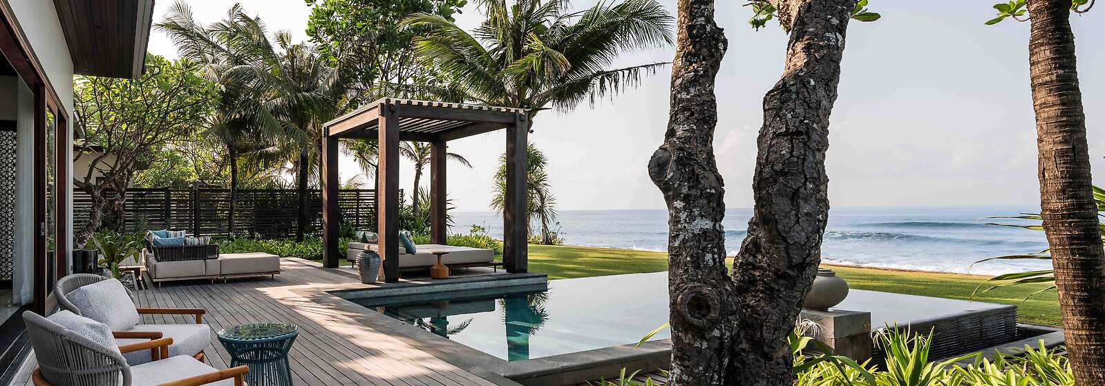 One Bedroom Beachfront Pool Villa Terrace